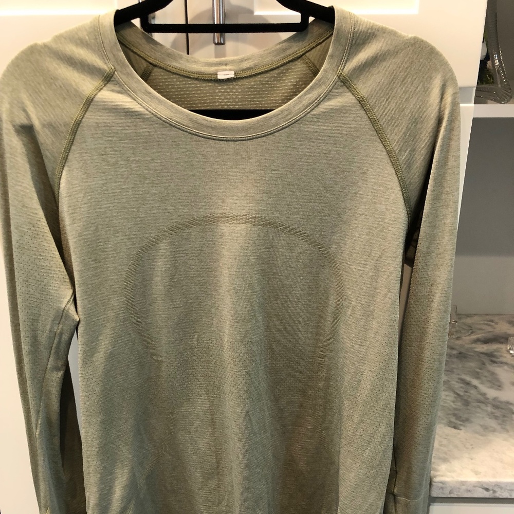 Lululemon Swiftly Tech Long Sleeve 2.0 - Size 12